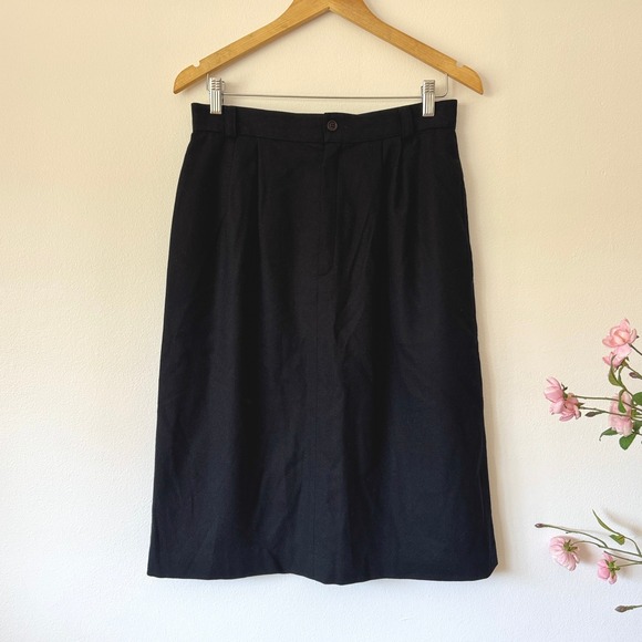 L.L. Bean Dresses & Skirts - L.L. Bean 100% Wool Skirt Women's Size 12 Black Midi Made in USA Vintage Career
